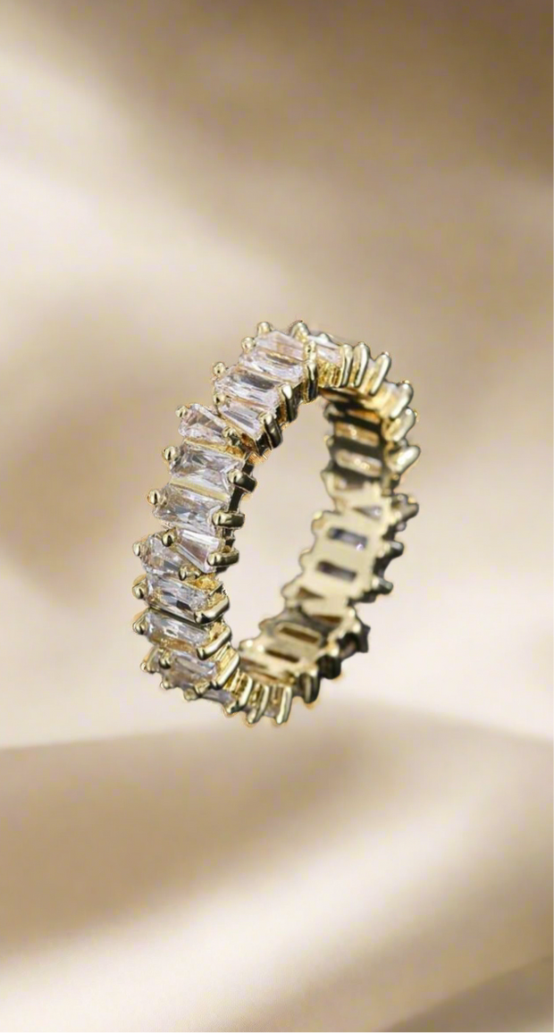 RIYA Rhinestone Ring - 18k Gold Plated